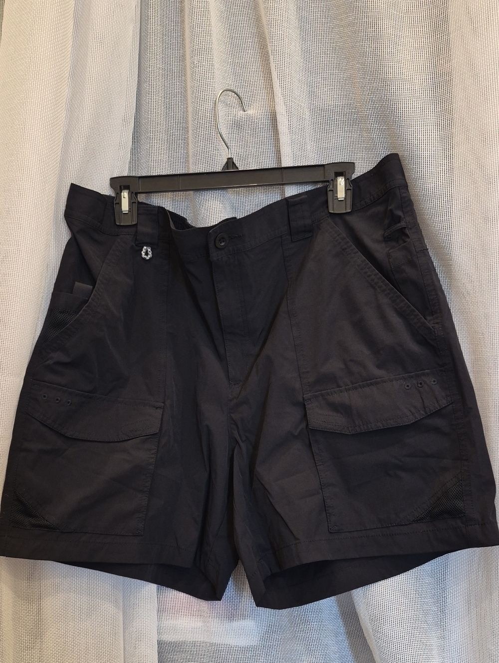 Columbia PFG Man  Black Cargo Shorts - Classic Utility Style